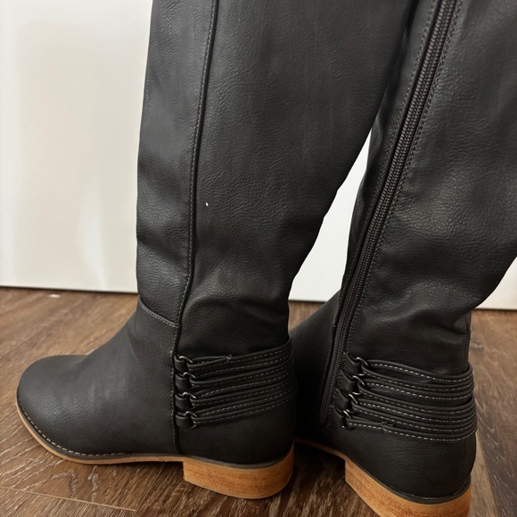 Dark Grey Boots - Picture 4 of 4